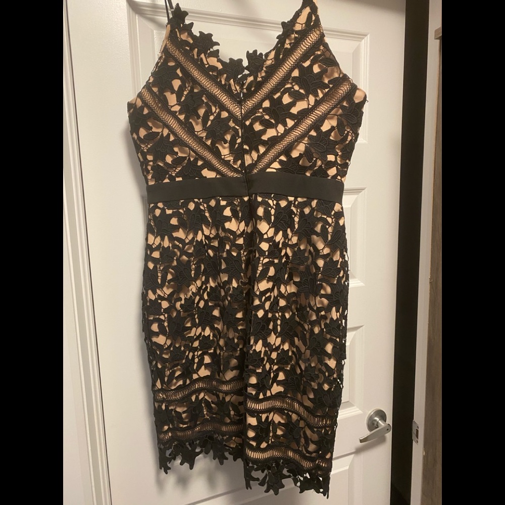 Dress - Picture 2 of 2